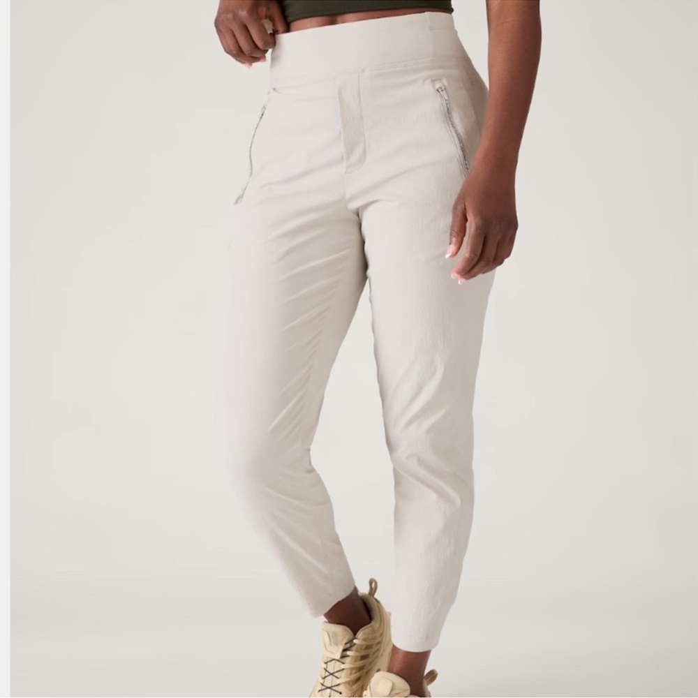 Athleta Trekkie North Jogger Stone Khaki Size 12